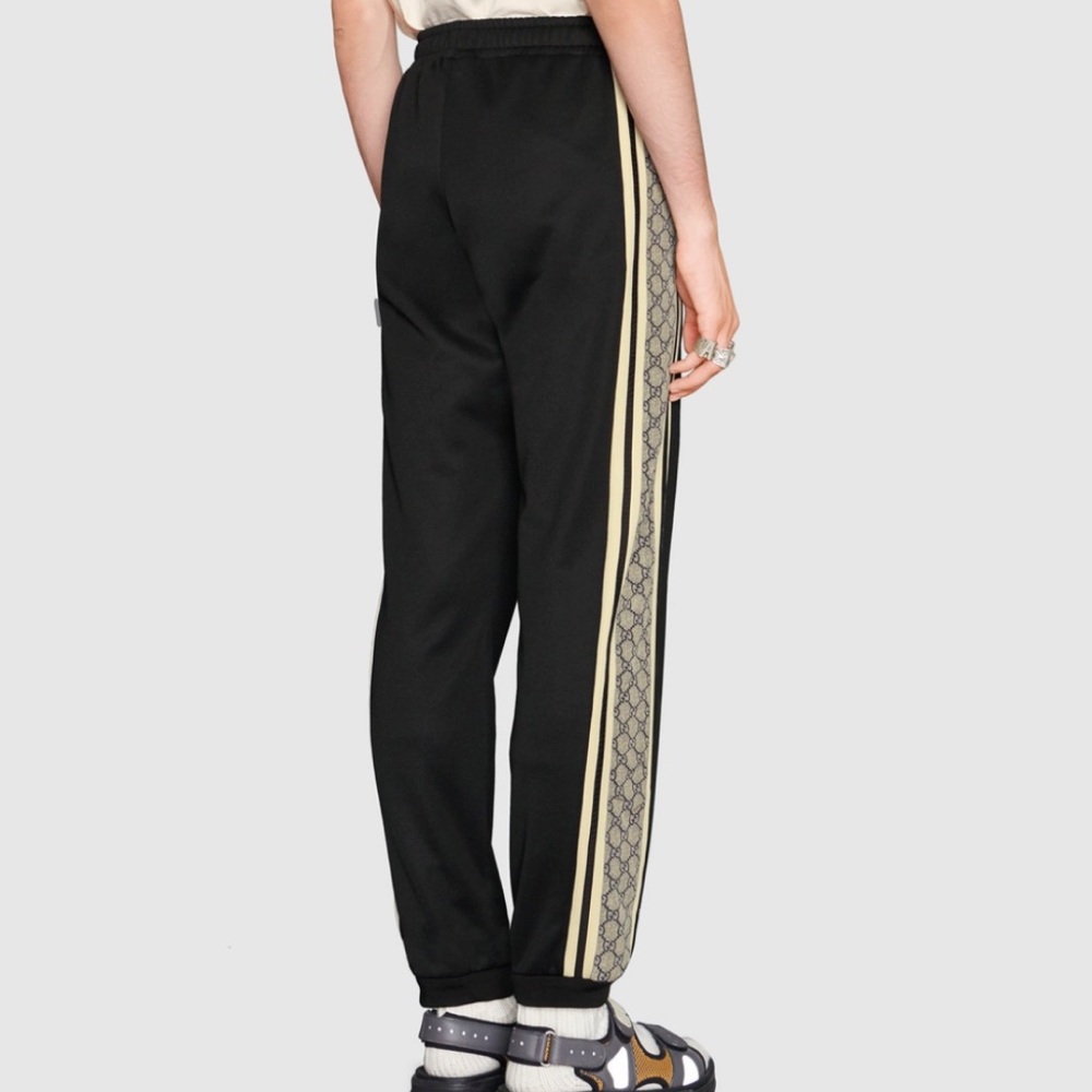 GUCCI
Oversize technical jersey jogging pant (2X)